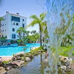 Beachfront Luxury Complex With Tropical Gardens & Pools *
