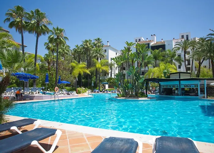 Apartment Beachfront Luxury Complex With Tropical Gardens & Pools *