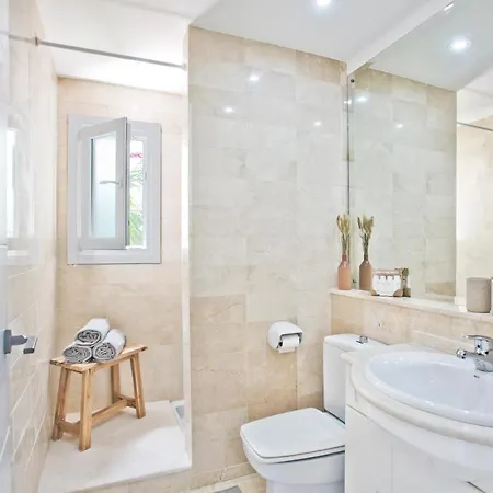 Beachfront Luxury Complex With Tropical Gardens & Pools Marbella